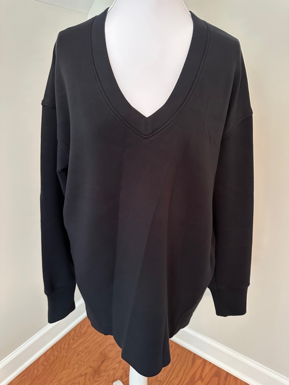 Spanx V-Neck tunic Sweatshirt